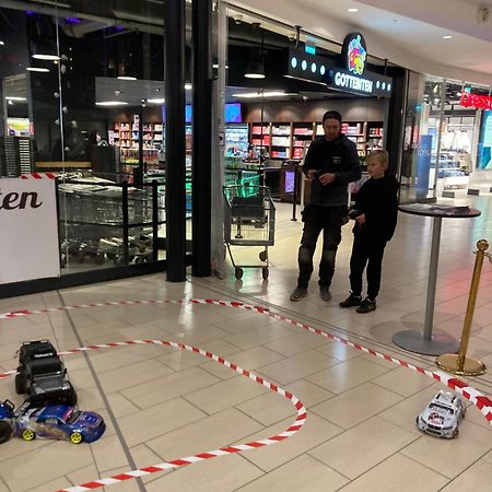 Lugnt Och Centralt Strömstad Exterior foto